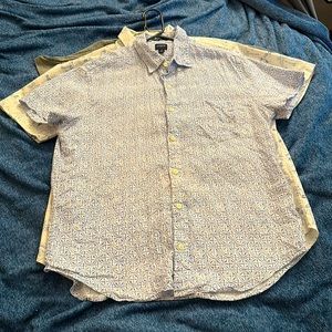 J.Crew men’s size medium short sleeve button up shirt casual blue